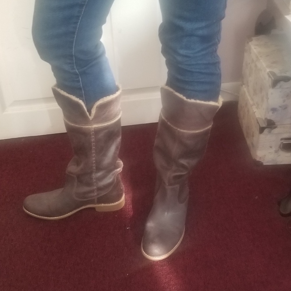 Ladies Timberland Distressed Brown Boots